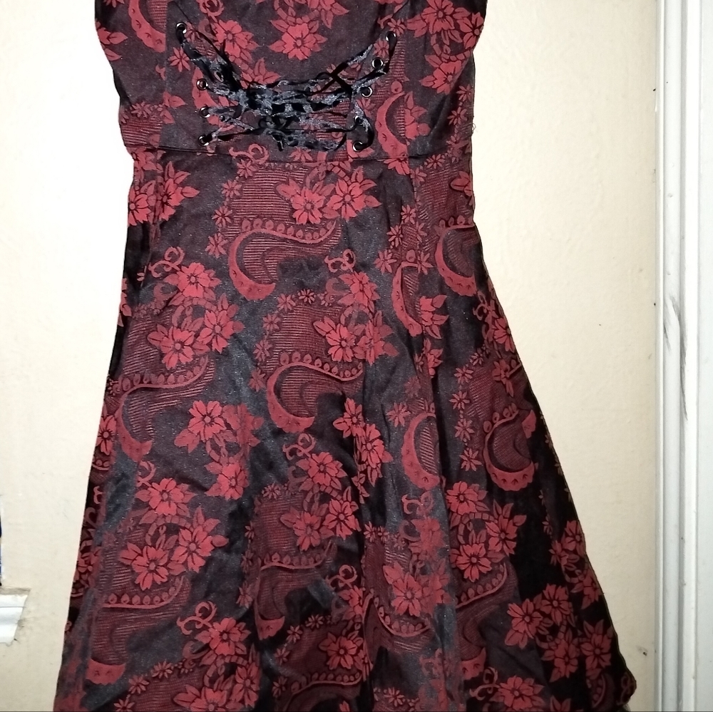 NWOT Size 12 Heart's And Roses Hot Topic Gothic Floral Print Dress